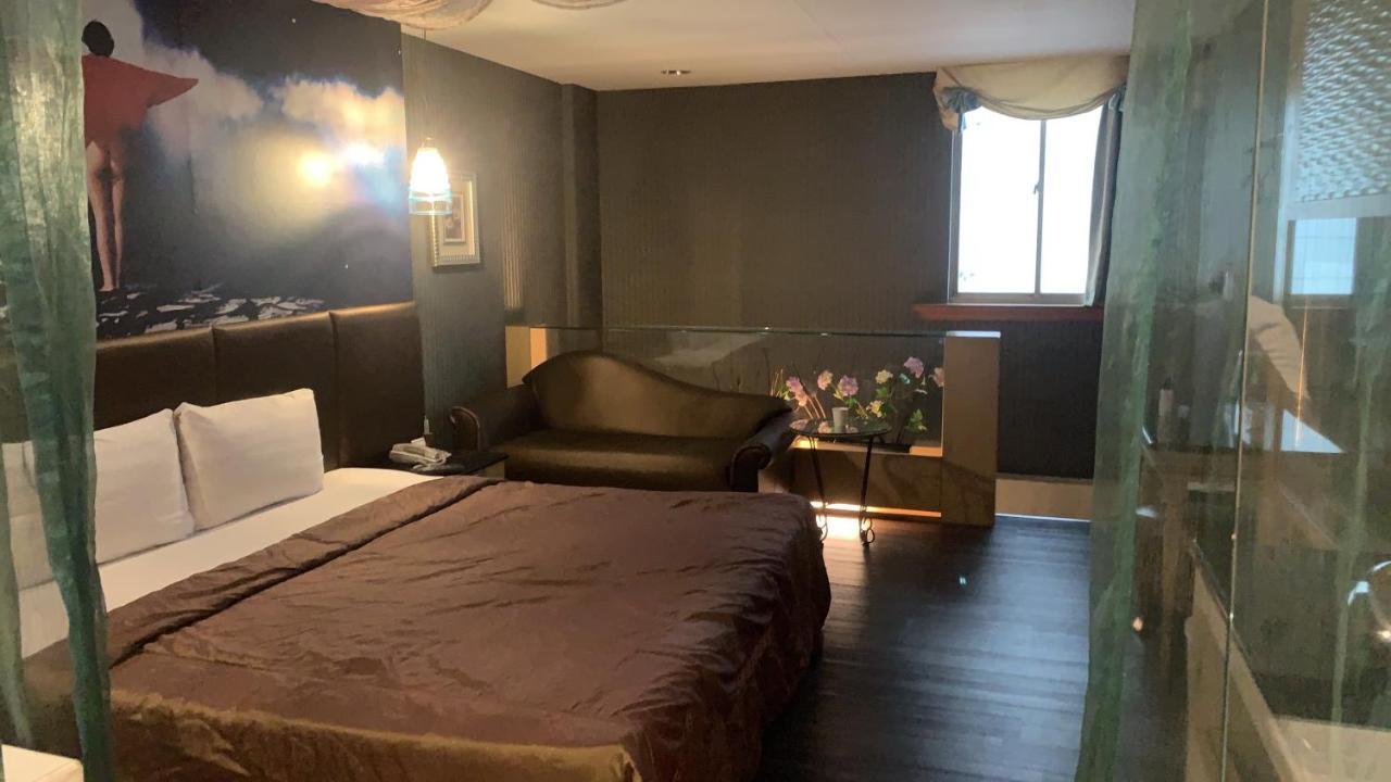 Alexander Motel Cao Hùng Ngoại thất bức ảnh