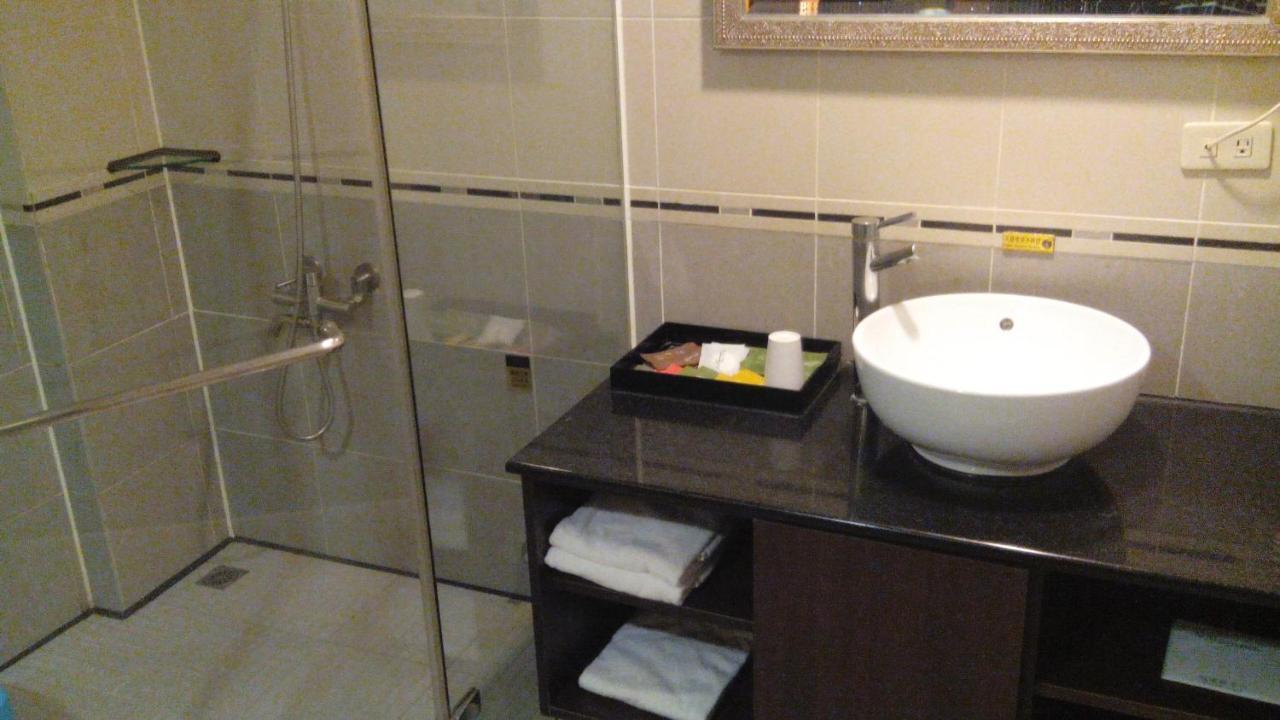 Alexander Motel Cao Hùng Ngoại thất bức ảnh