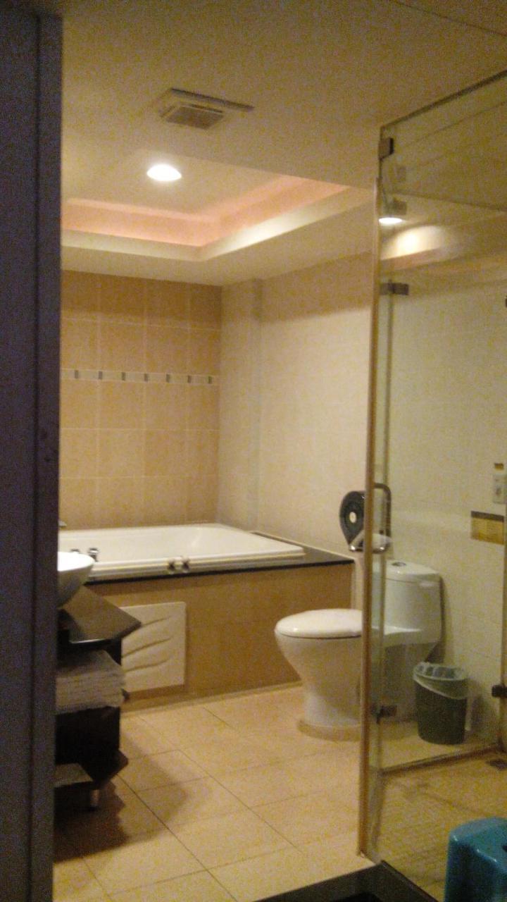 Alexander Motel Cao Hùng Ngoại thất bức ảnh